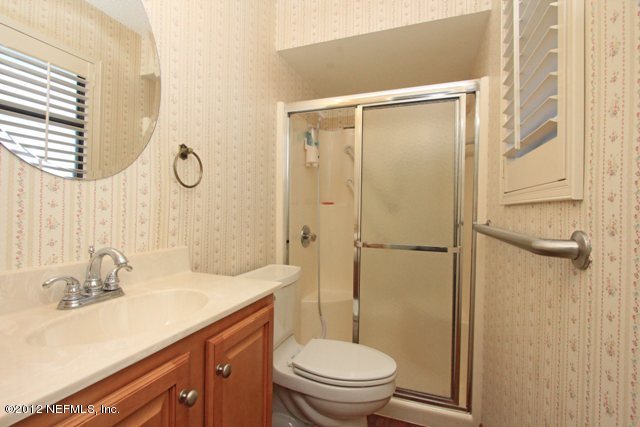 128 Riverside Drive Satsuma, FL 32189 - Photo 9 of 20 Master Bathroom