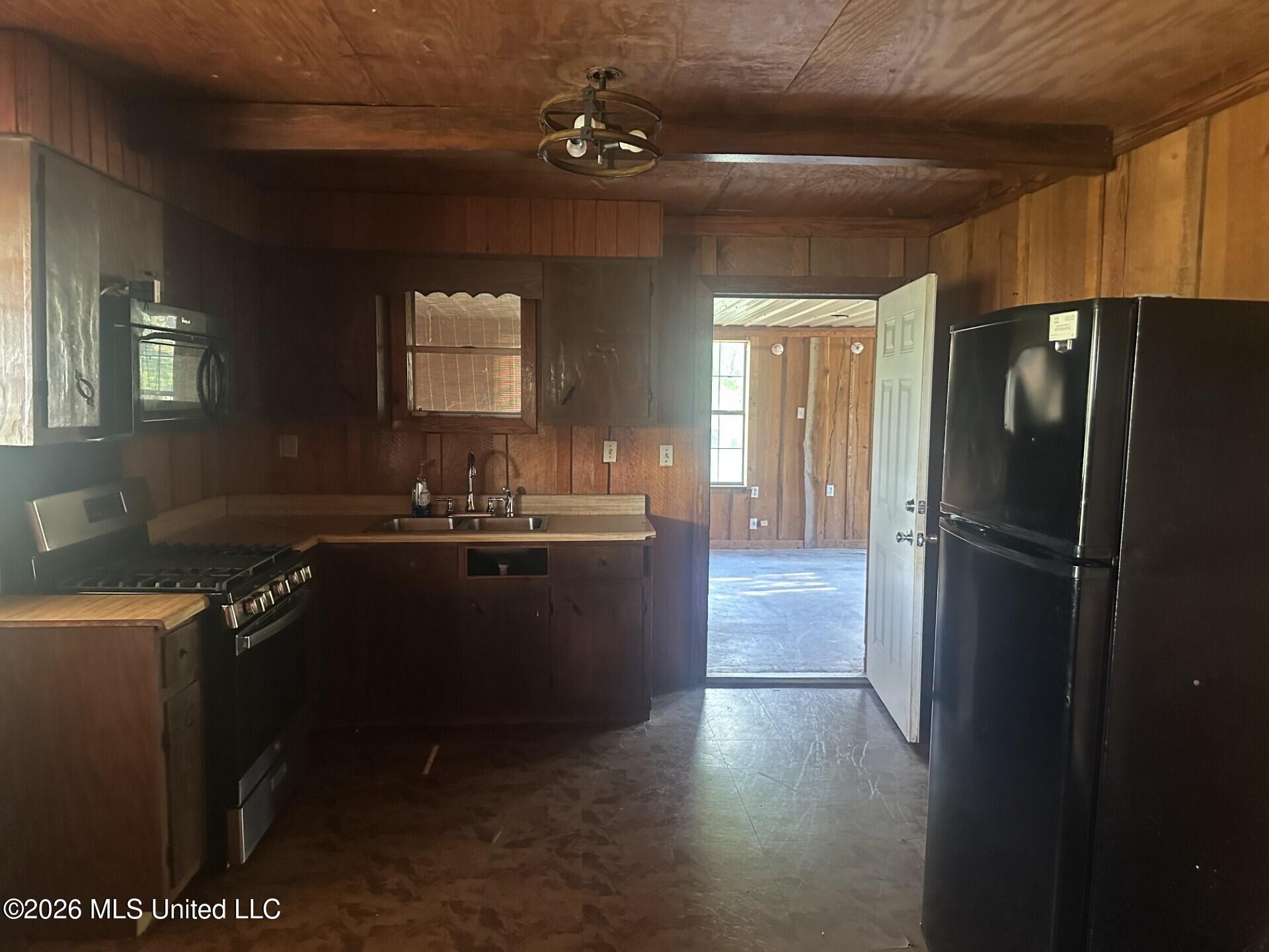 132 Thurman Flurry Road Perkinston, MS 39573 - Photo 5 of 20 7d02b2db-916c-453c-94af-ef4b779efe5f