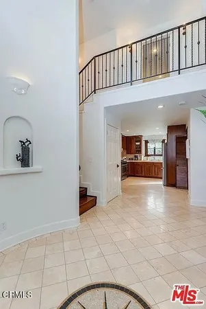 $8,750 | 835 North Sycamore Avenue, Los Angeles, CA 90038