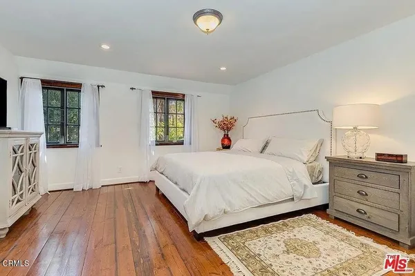 $8,750 | 835 North Sycamore Avenue, Los Angeles, CA 90038