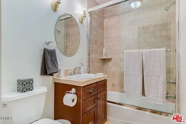 $8,750 | 835 North Sycamore Avenue, Los Angeles, CA 90038