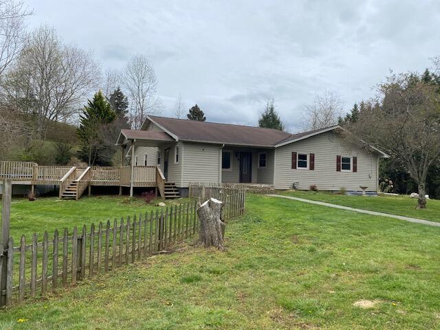 2011 Siam Road Elizabethton, TN 37643 - Photo 2 of 49 IMG_2375