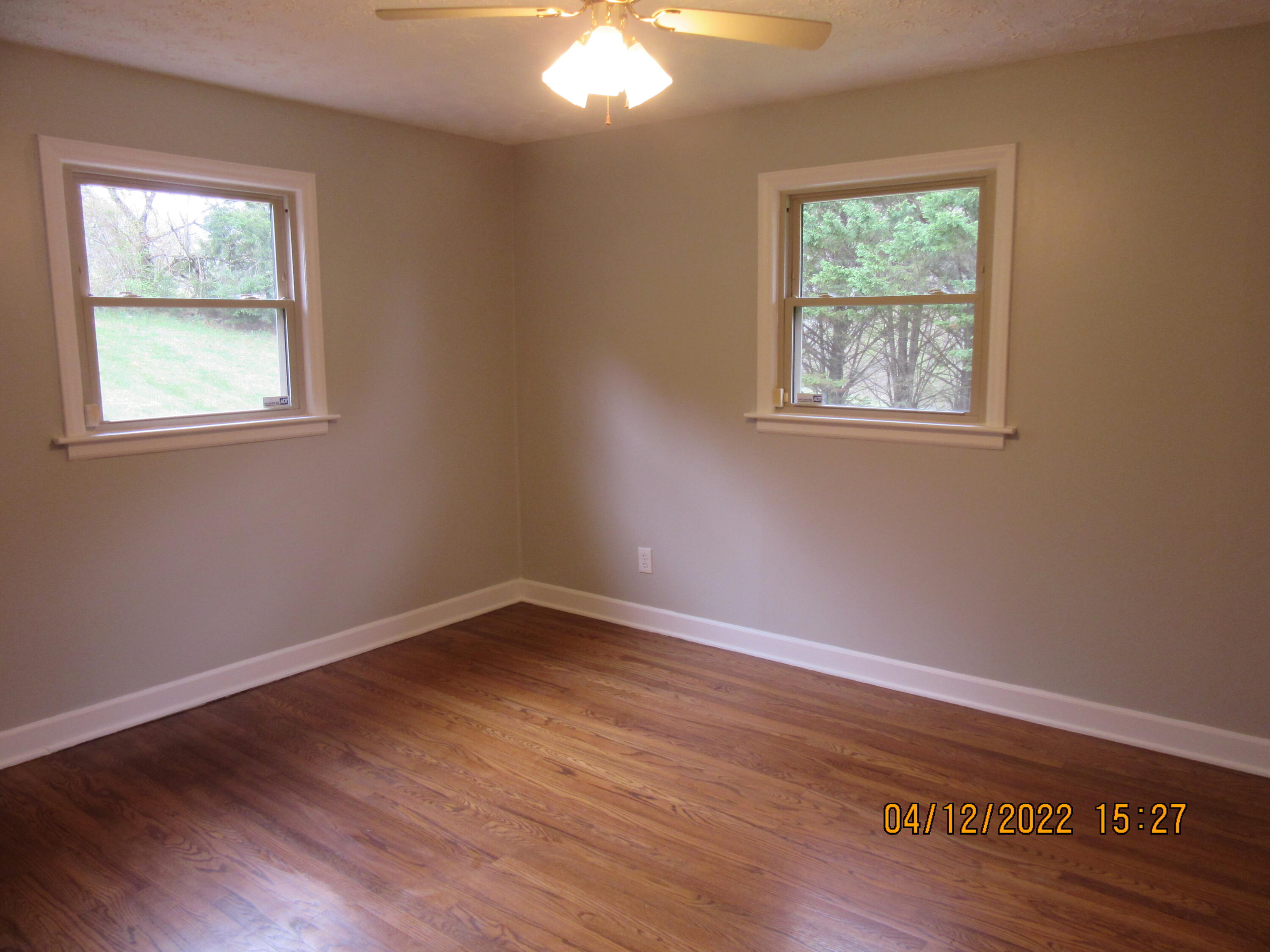 2011 Siam Road Elizabethton, TN 37643 - Photo 25 of 49 IMG_4418