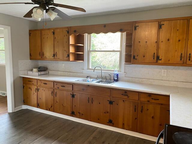 2011 Siam Road Elizabethton, TN 37643 - Photo 5 of 49 IMG_2381