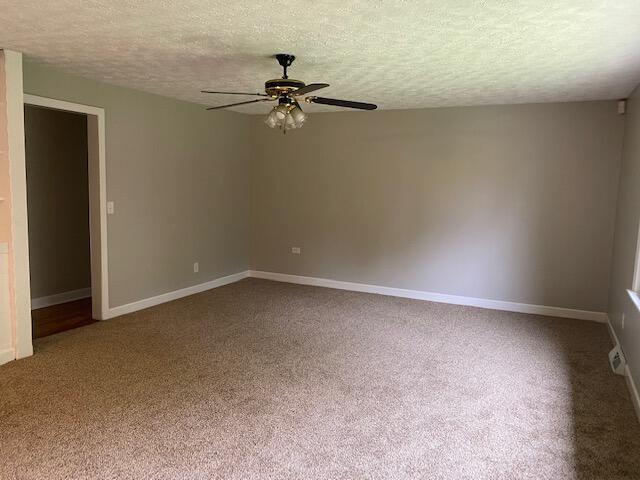 2011 Siam Road Elizabethton, TN 37643 - Photo 10 of 49 IMG_2385