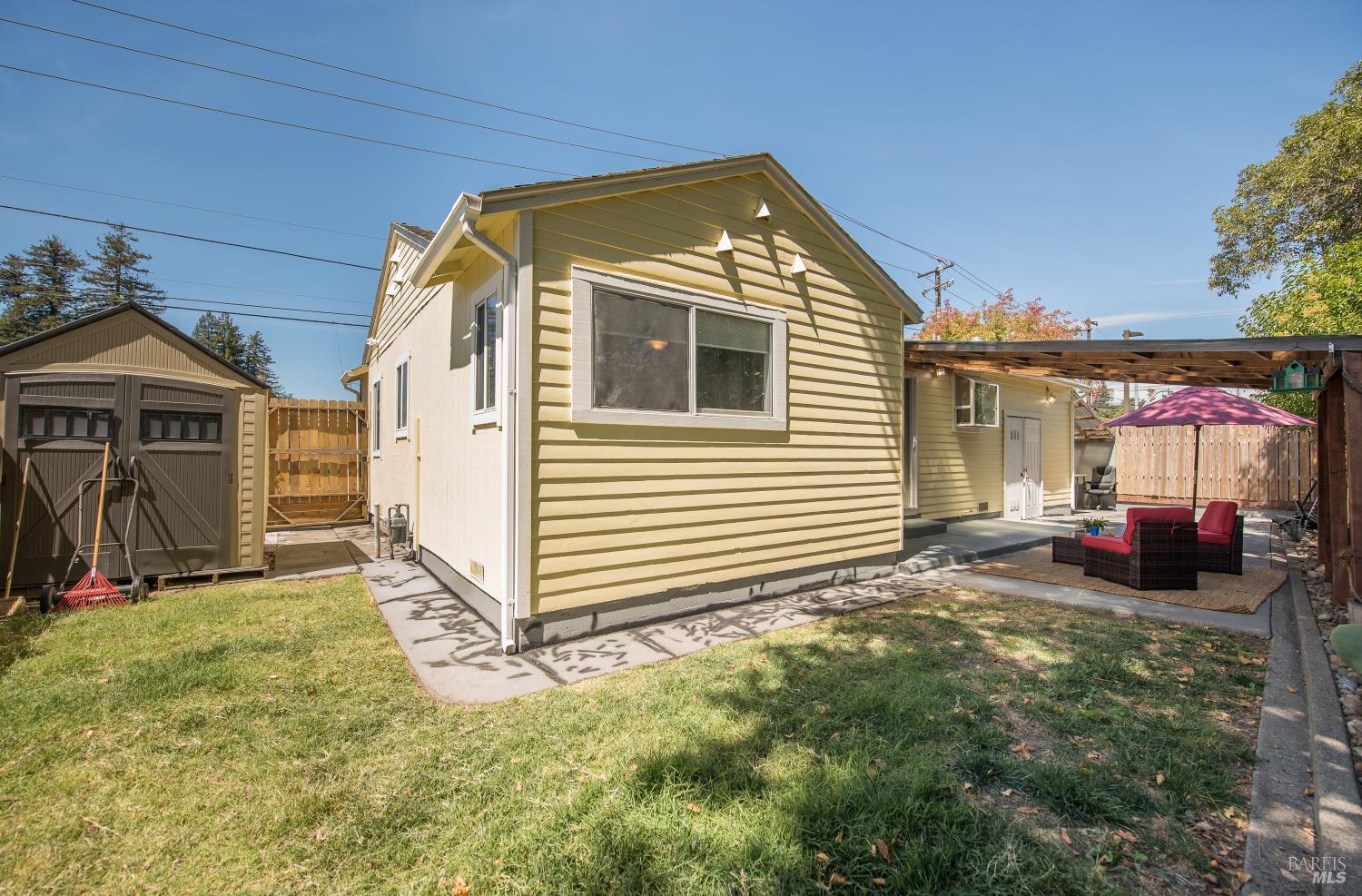1010 Morgan Street Santa Rosa, CA 95401 - Photo 16 of 16 side yard south
