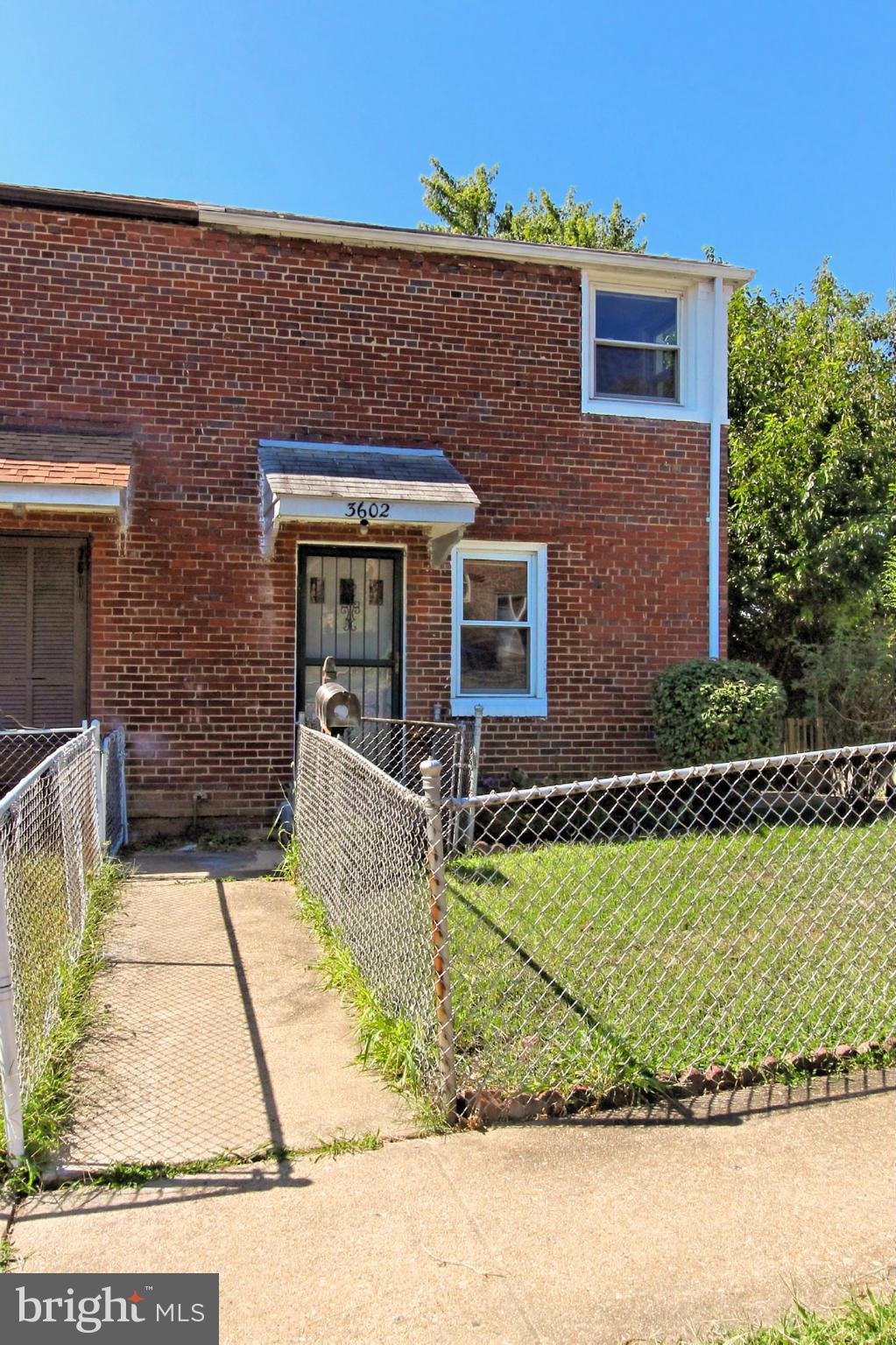 3602 Kemper Road Arlington, VA 22206 - Photo 2 of 27 Exterior (Front)