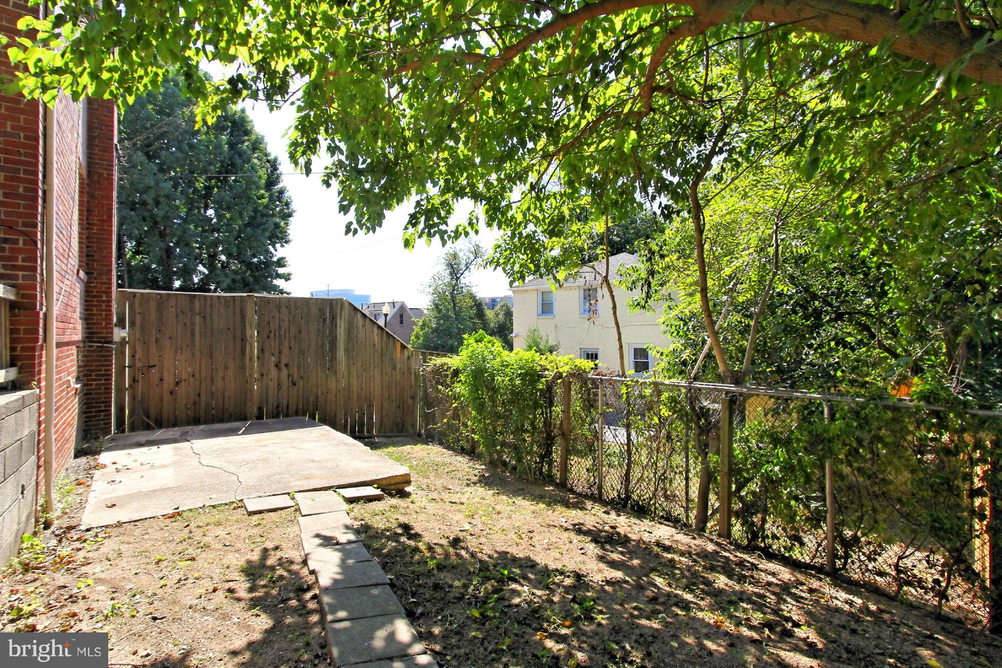 3602 Kemper Road Arlington, VA 22206 - Photo 25 of 27 Exterior (Rear)
