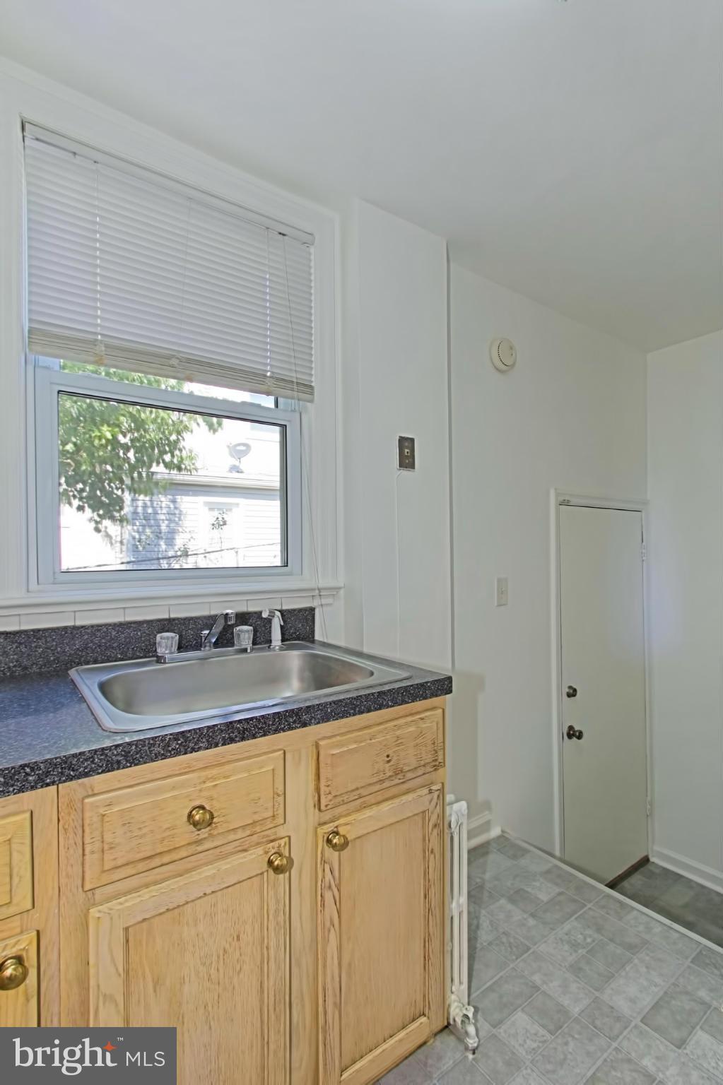 3602 Kemper Road Arlington, VA 22206 - Photo 10 of 27 Kitchen