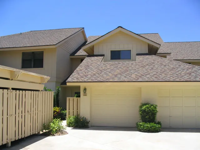 a house view with a outdoor space