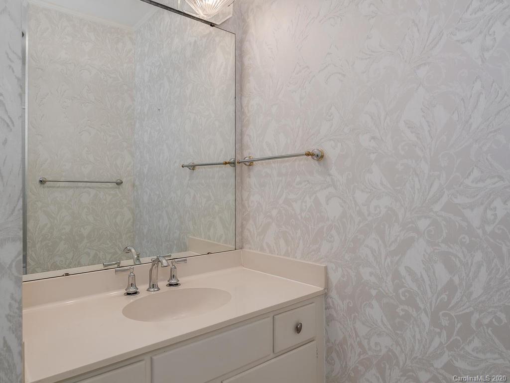 950 Cherokee Road Charlotte, NC 28207 - Photo 19 of 27 Gallery Image 19