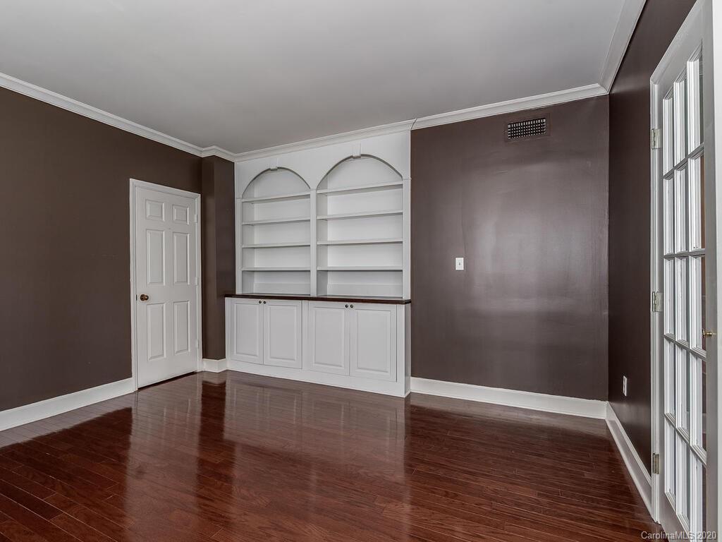 950 Cherokee Road Charlotte, NC 28207 - Photo 7 of 27 Gallery Image 7