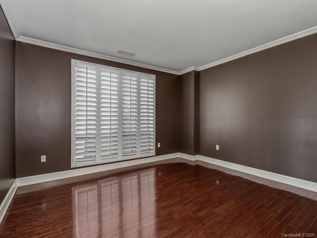 950 Cherokee Road Charlotte, NC 28207 - Photo 8 of 27 Gallery Image 8