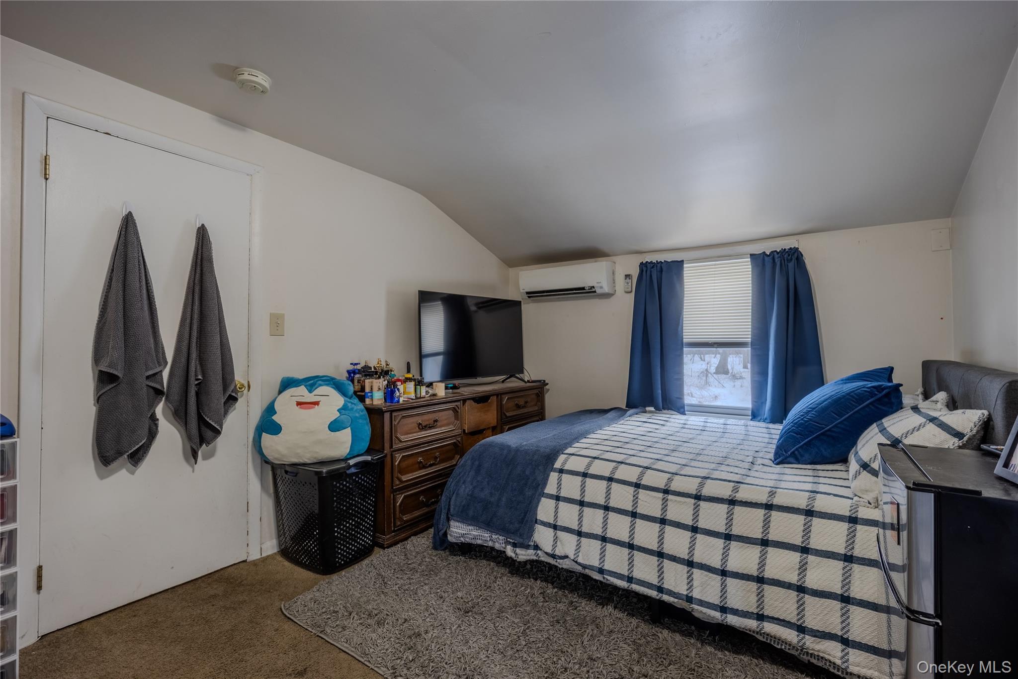 42 West Cedar Street Poughkeepsie, NY 12601 - Photo 15 of 20 2nd floor bedroom 2