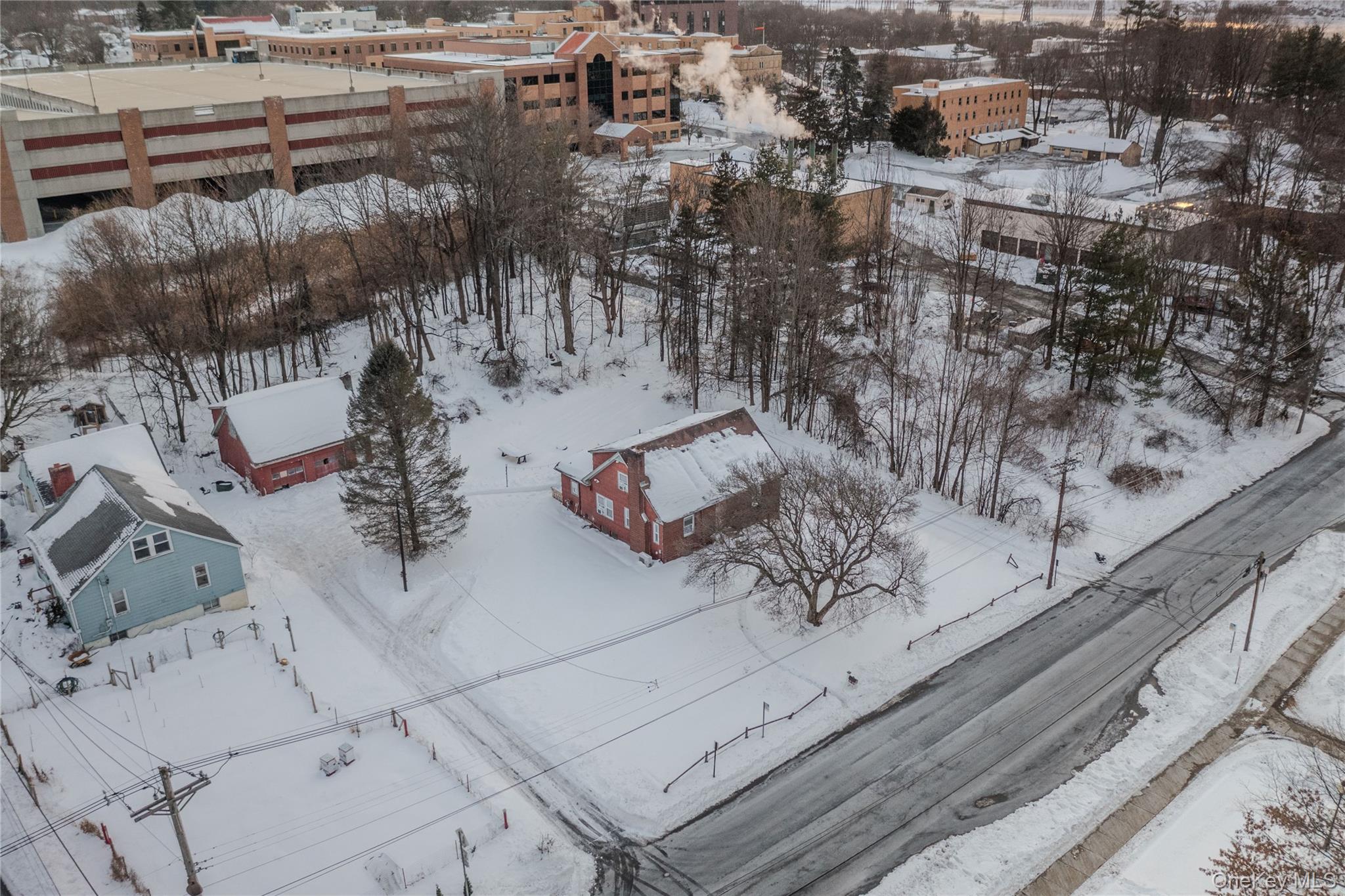 42 West Cedar Street Poughkeepsie, NY 12601 - Photo 2 of 20