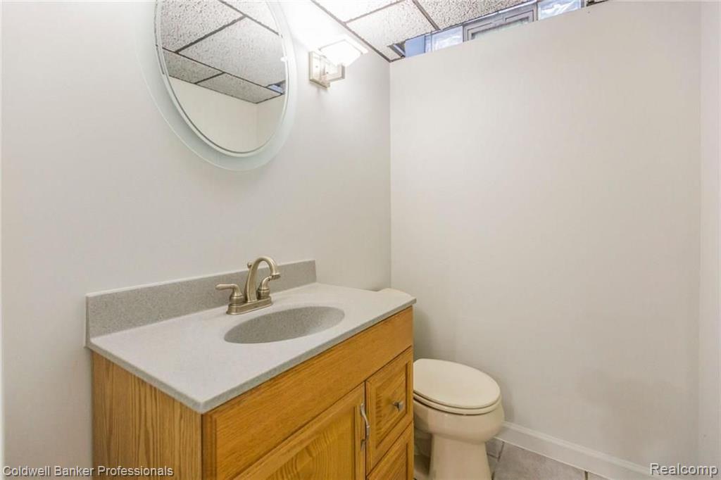 29075 Summerwood Road Farmington, MI 48334 - Photo 35 of 41