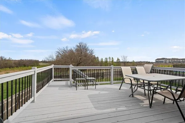 $385,000 | 1536 Southeast 11th Street, Lee's Summit, MO 64081