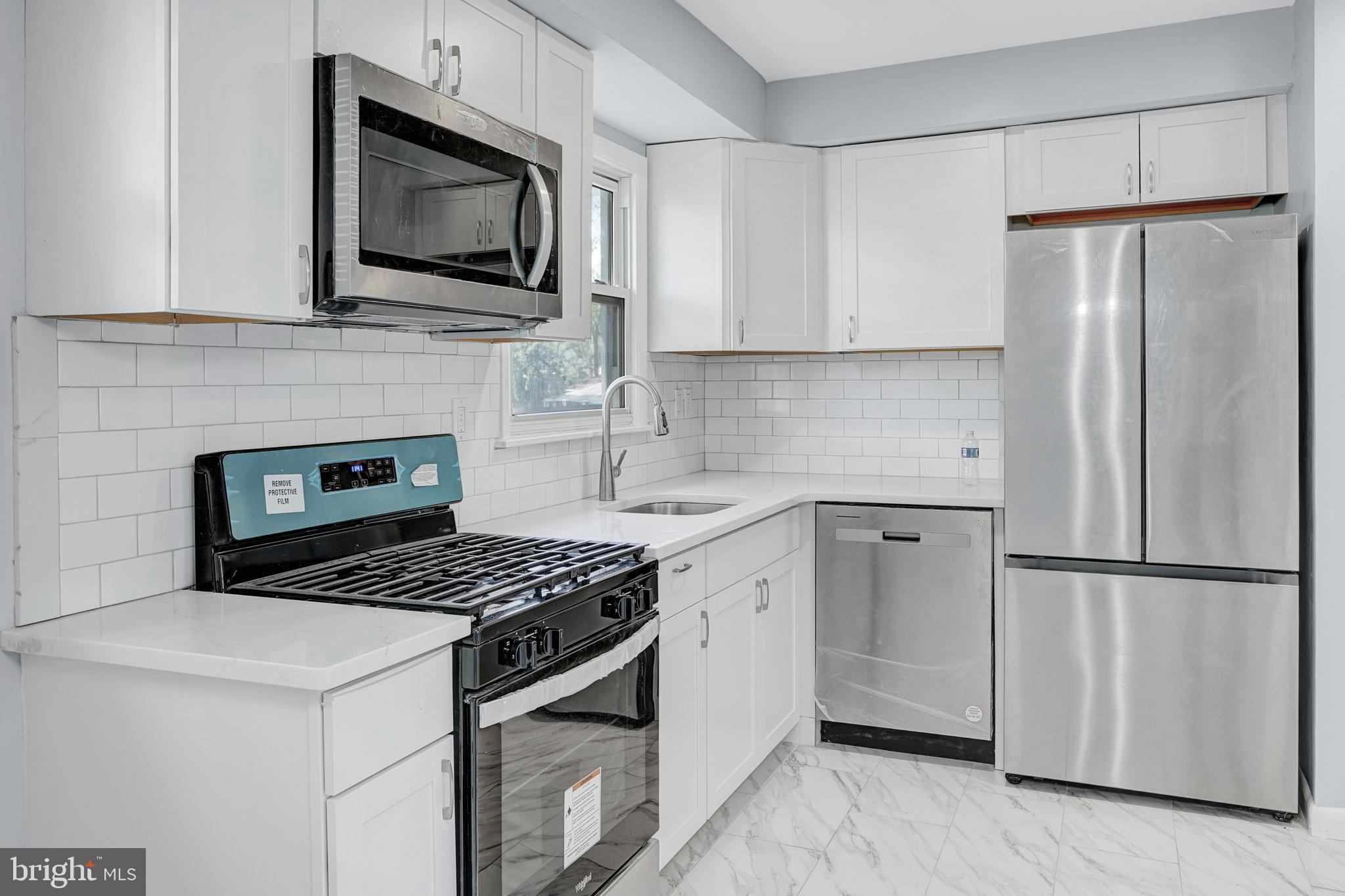 216 Aman Avenue Clementon, NJ 08021 - Photo 11 of 38