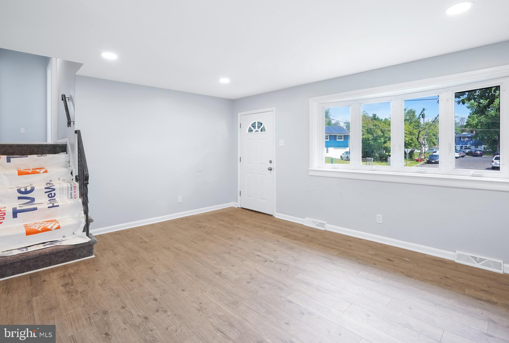 216 Aman Avenue Clementon, NJ 08021 - Photo 9 of 38