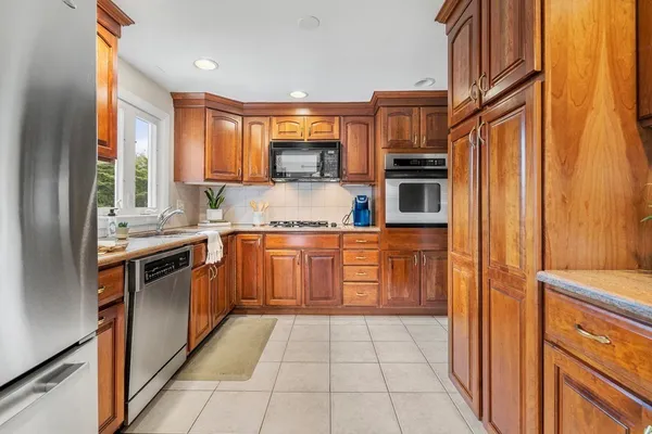 $5,350 | 41 Rublee Street, Unit 1, Arlington, MA 02476