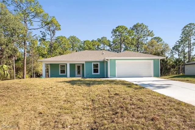 $389,000 | 802 North Avenue, Lehigh Acres, FL 33972