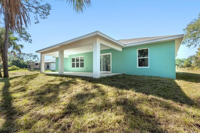 $389,000 | 802 North Avenue, Lehigh Acres, FL 33972