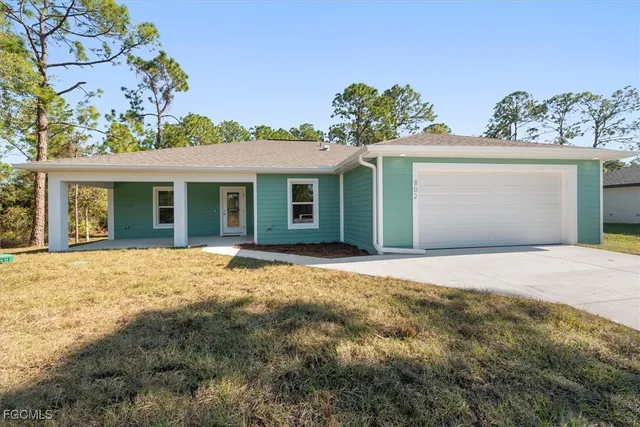 $389,000 | 802 North Avenue, Lehigh Acres, FL 33972