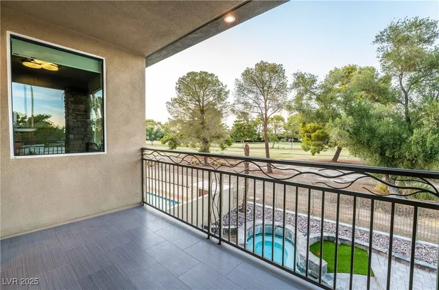 $4,000 | 980 Vegas Valley Drive, Las Vegas, NV 89109