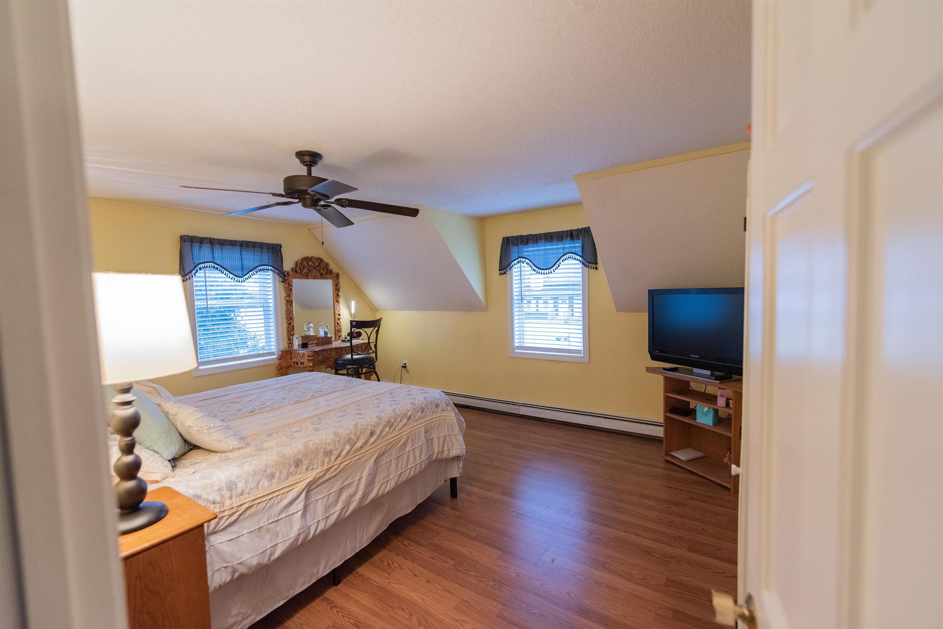 8 R Tiger Tail Circle Derry, NH 03038 - Photo 21 of 32