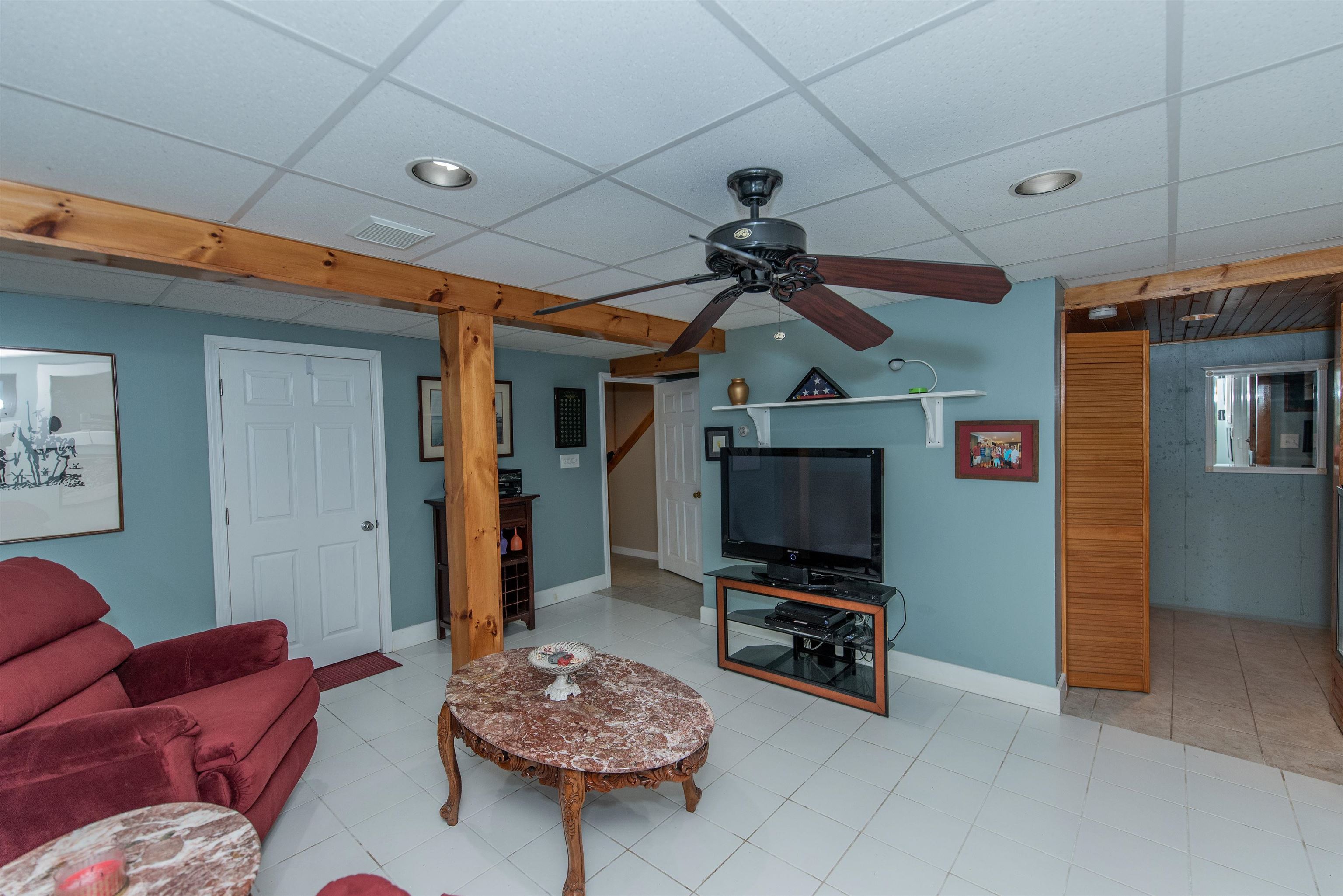 8 R Tiger Tail Circle Derry, NH 03038 - Photo 26 of 32
