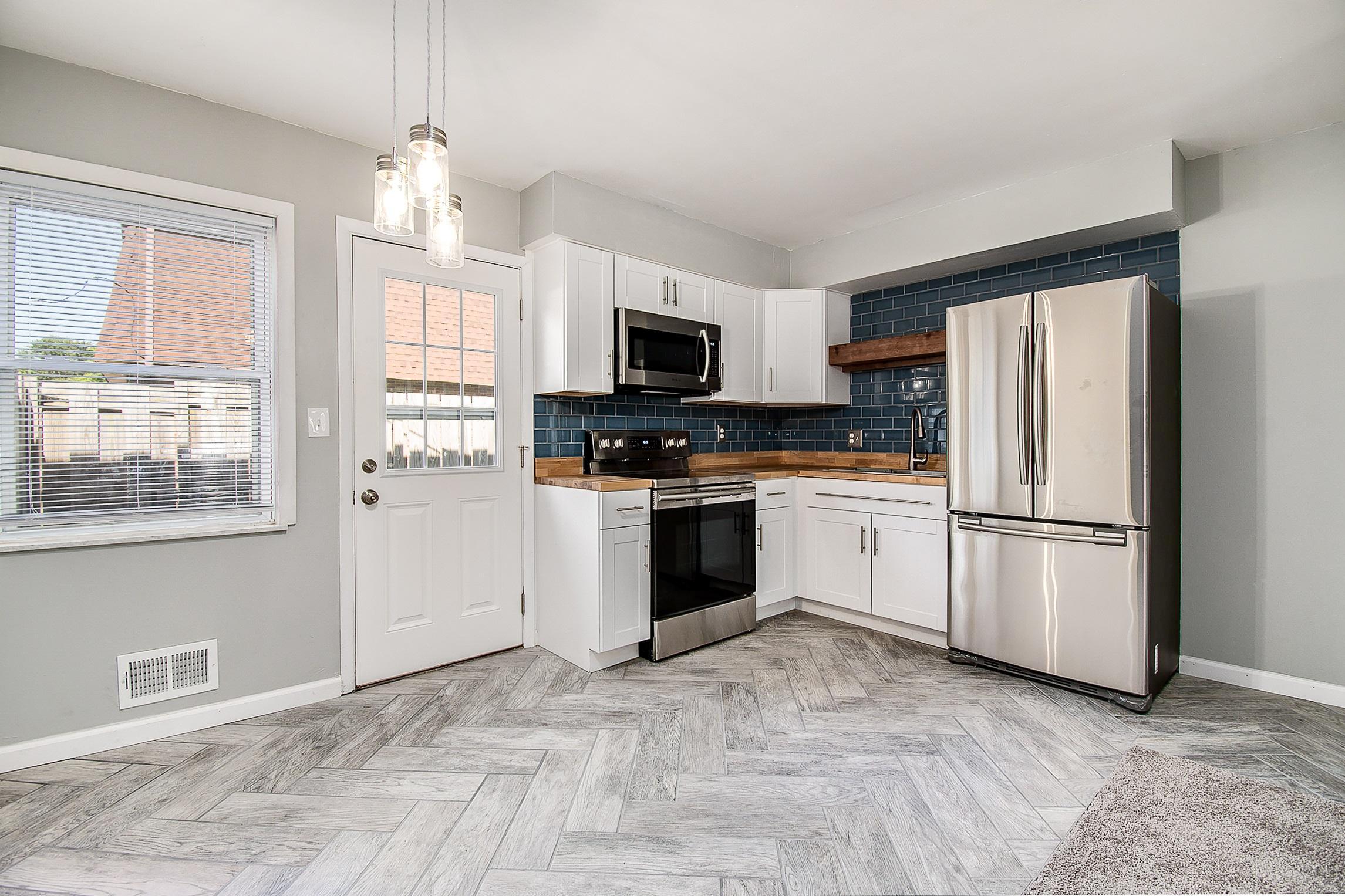 5702 Beechcroft Road, Unit C Columbus, OH 43229 - Photo 4 of 19 Gallery Image 4