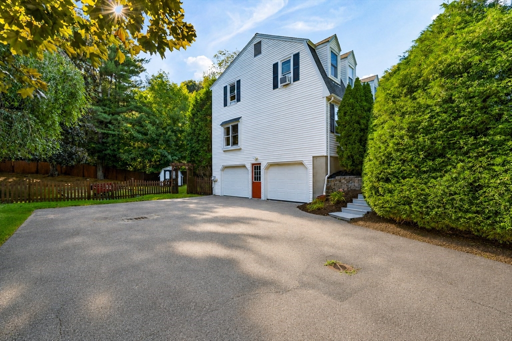 11 Crownridge Road Westborough, MA 01581 - Photo 33 of 42 Gallery Image 33