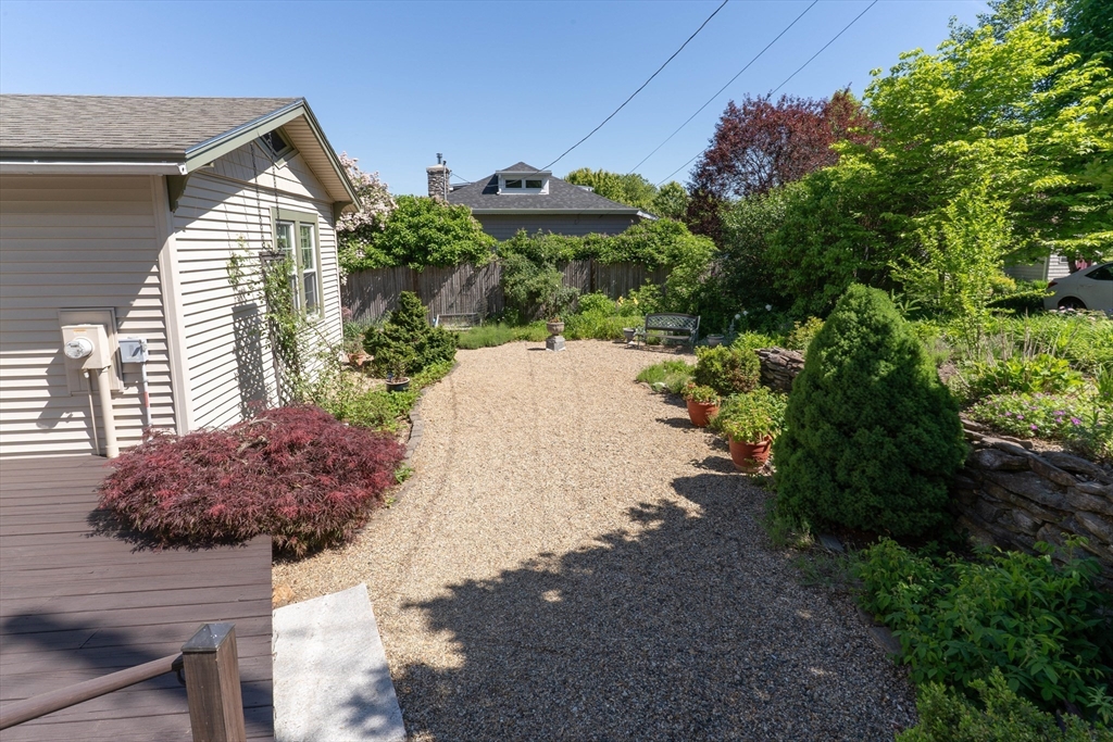 38 Warepoint Road West Brookfield, MA 01585 - Photo 5 of 42