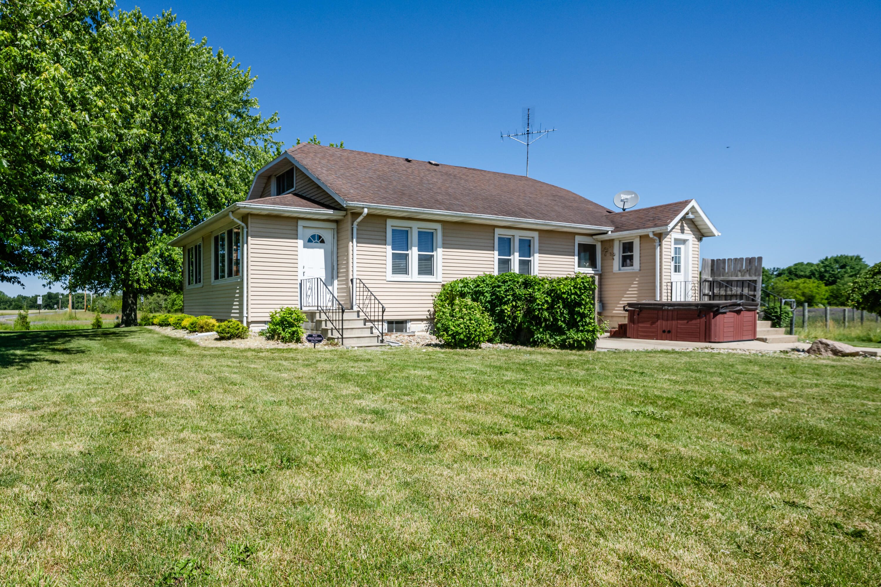 887 West Hinchman Road Baroda, MI 49101 - Photo 2 of 53 Hinchman-101