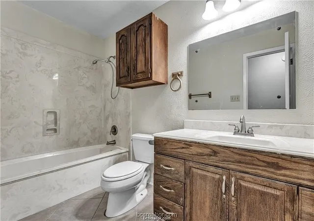 $3,750 | 807 Holleman Drive, College Station, TX 77840