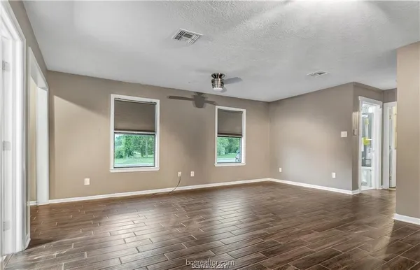 $3,750 | 807 Holleman Drive, College Station, TX 77840