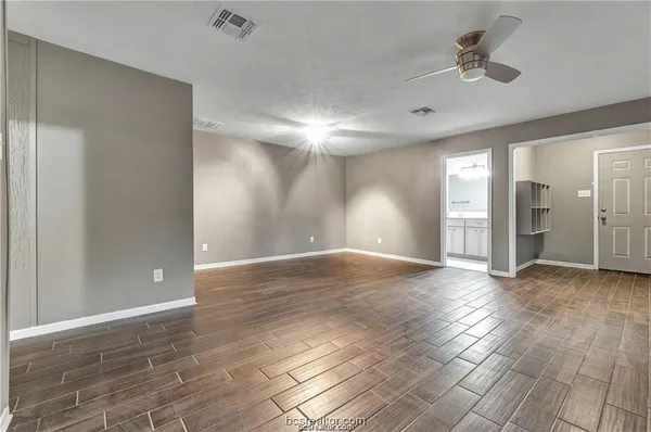 $3,750 | 807 Holleman Drive, College Station, TX 77840