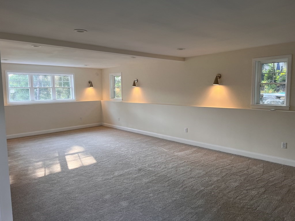 41 Brookside Avenue Webster, MA 01570 - Photo 16 of 17 an empty room with windows
