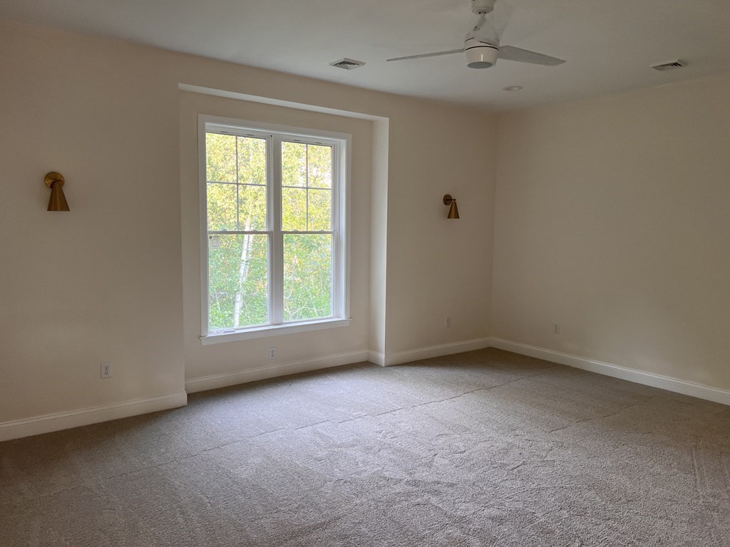 41 Brookside Avenue Webster, MA 01570 - Photo 10 of 17 an empty room with a window