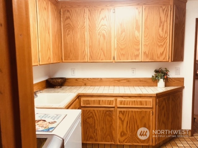 1922 Redmond Avenue Northeast Renton, WA 98056 - Photo 12 of 23 Gallery Image 12