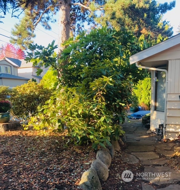 1922 Redmond Avenue Northeast Renton, WA 98056 - Photo 4 of 23 Gallery Image 4