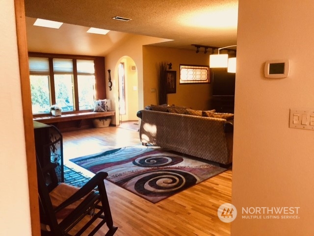1922 Redmond Avenue Northeast Renton, WA 98056 - Photo 10 of 23 Gallery Image 10