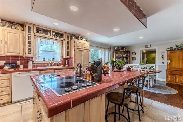 $359,900 | 31201 Osborn Drive, Lebanon, MO 65536