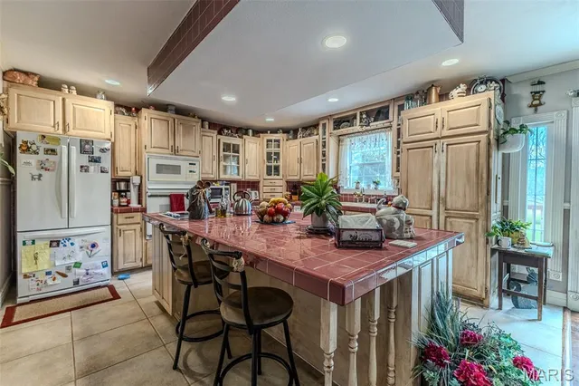 $359,900 | 31201 Osborn Drive, Lebanon, MO 65536