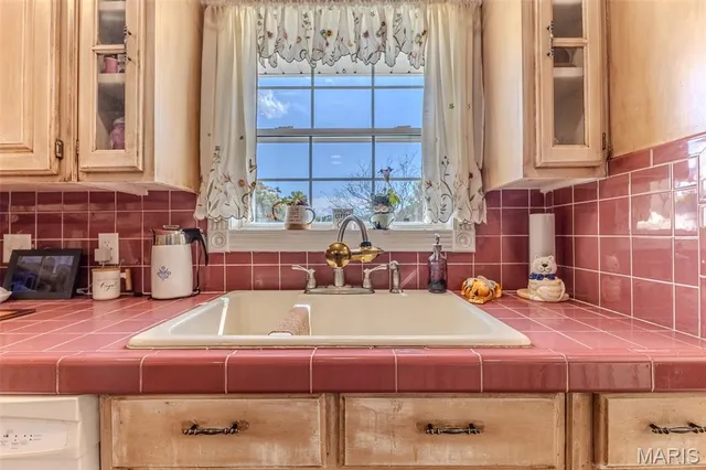 $359,900 | 31201 Osborn Drive, Lebanon, MO 65536