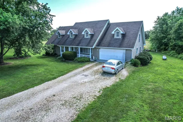 $359,900 | 31201 Osborn Drive, Lebanon, MO 65536