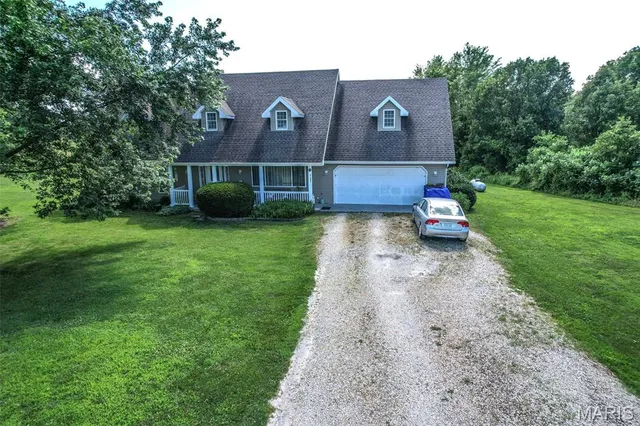 $359,900 | 31201 Osborn Drive, Lebanon, MO 65536