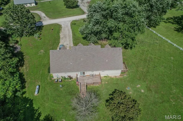 $359,900 | 31201 Osborn Drive, Lebanon, MO 65536