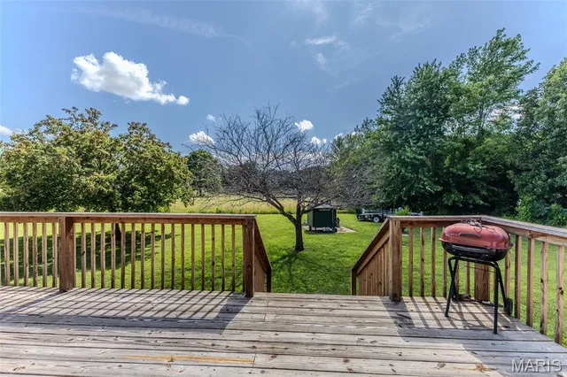 $359,900 | 31201 Osborn Drive, Lebanon, MO 65536