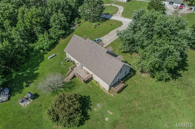$359,900 | 31201 Osborn Drive, Lebanon, MO 65536